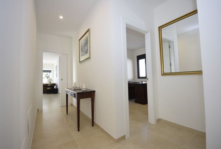 Image No.18-3 Bed Villa for sale