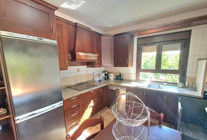 Image No.13-4 Bed Townhouse for sale