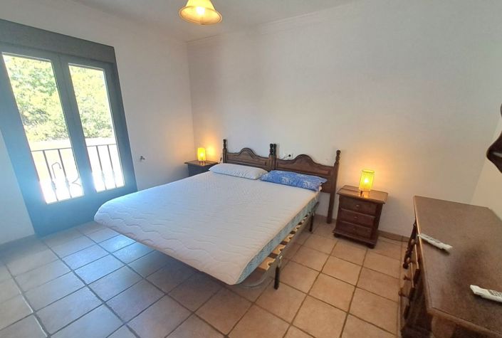 Image No.22-4 Bed Townhouse for sale