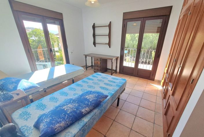 Image No.28-4 Bed Townhouse for sale