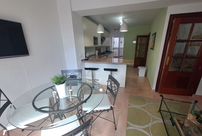 Image No.15-4 Bed Townhouse for sale