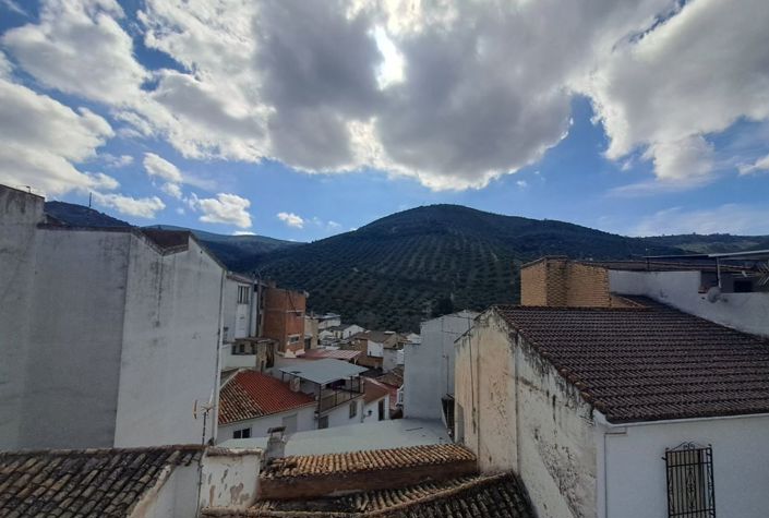 Image No.29-4 Bed Townhouse for sale