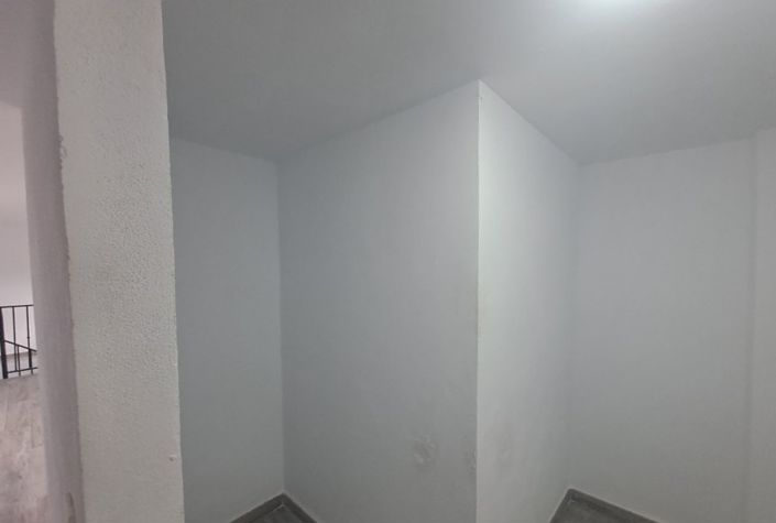 Image No.13-3 Bed Townhouse for sale