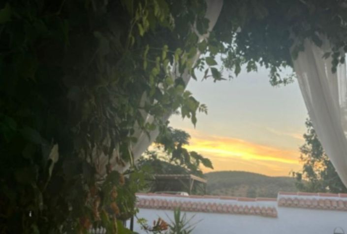 Image No.40-Maison de campagne de 4 chambres à vendre à Castillo de Locubín