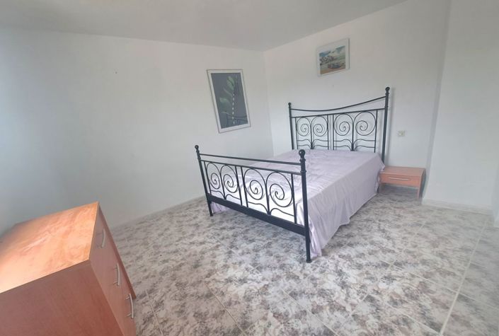 Image No.11-3 Bed Townhouse for sale