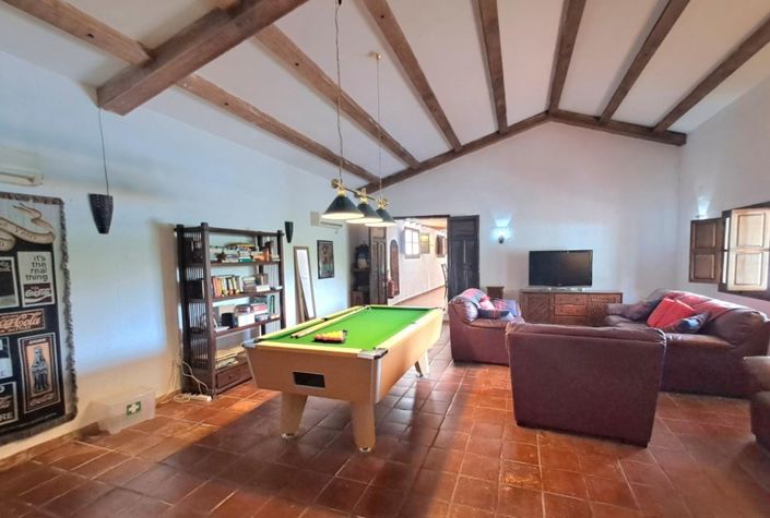 Image No.12-5 Bed Country House for sale