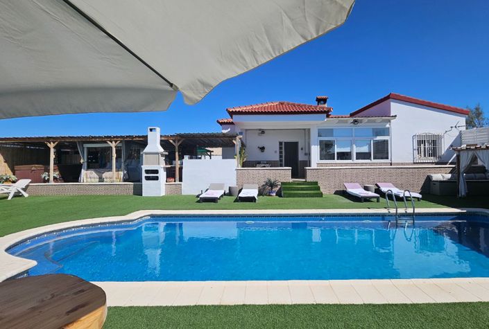 Image No.1-3 Bed Villa for sale
