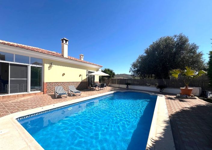 Image No.1-3 Bed Villa for sale