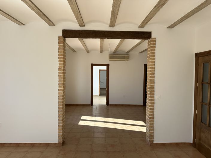 Image No.15-4 Bed Villa for sale