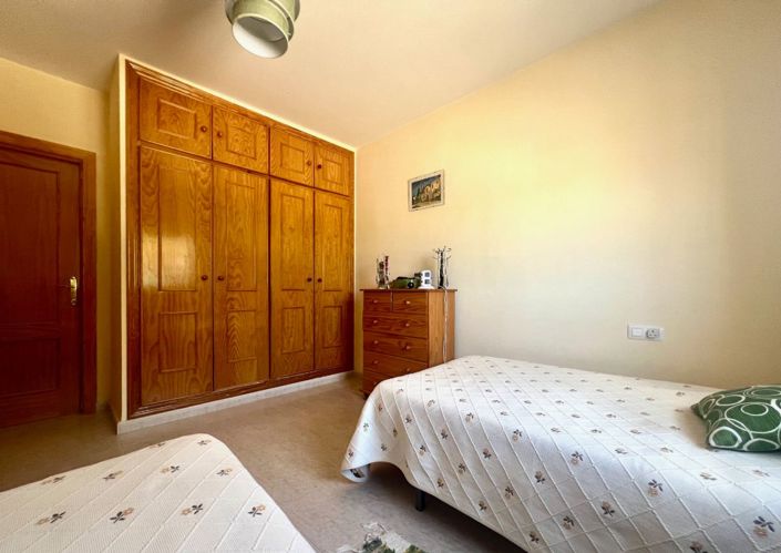 Image No.18-3 Bed Villa for sale