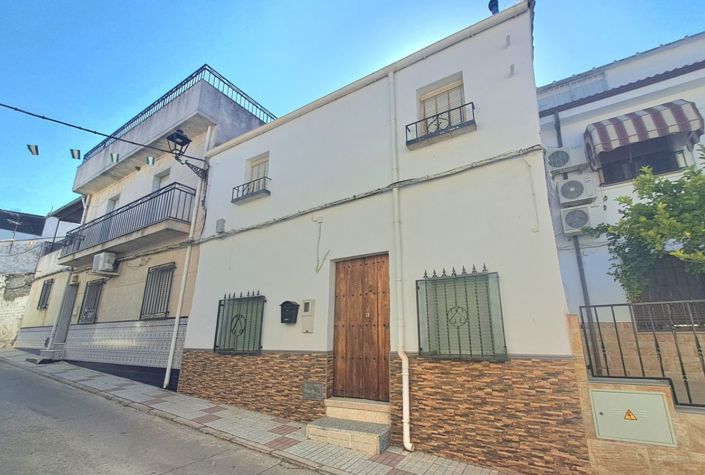 Image No.1-3 Bed Townhouse for sale
