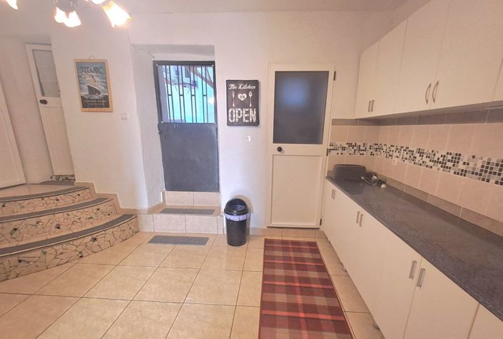 Image No.8-3 Bed Townhouse for sale