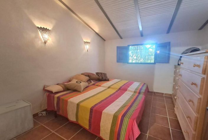 Image No.15-4 Bed Country House for sale