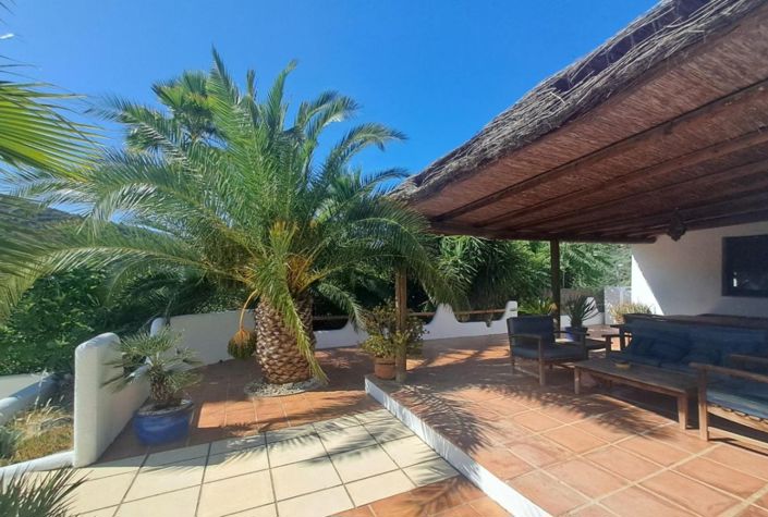 Image No.25-4 Bed Country House for sale