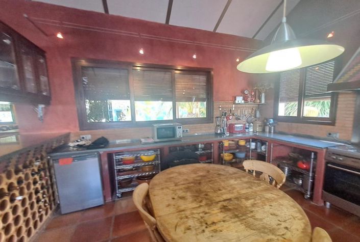 Image No.42-4 Bed Country House for sale