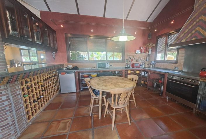 Image No.8-4 Bed Country House for sale