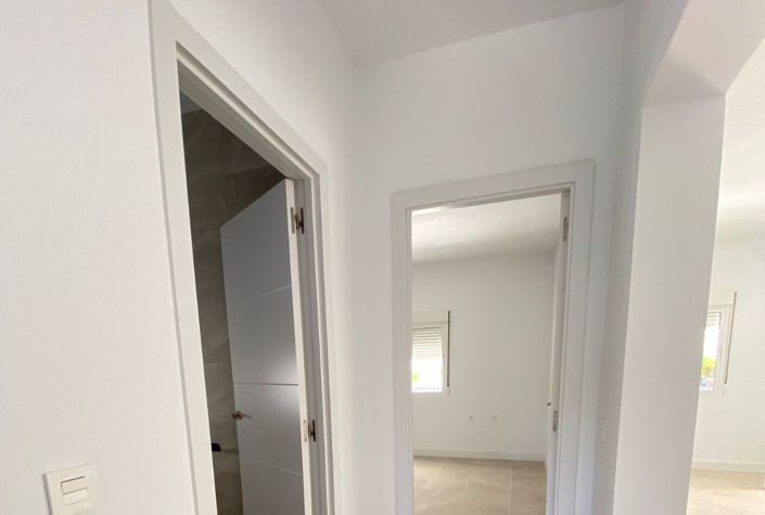 Image No.14-4 Bed Villa for sale