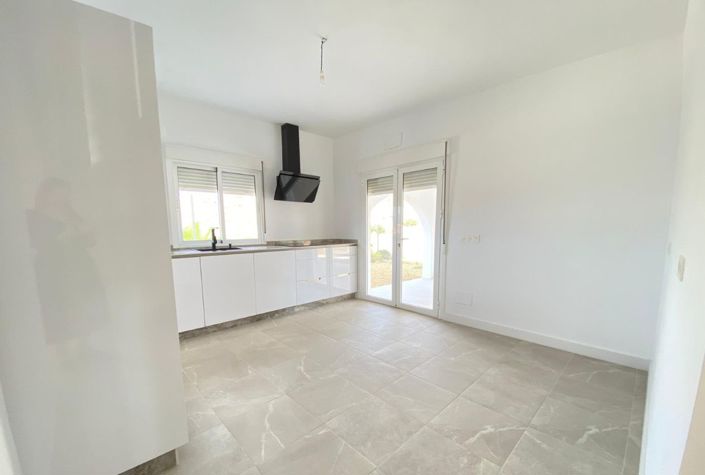 Image No.9-4 Bed Villa for sale