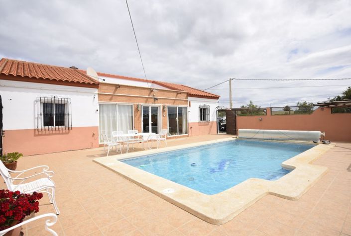 Image No.2-3 Bed Villa for sale