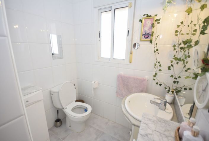 Image No.24-3 Bed Villa for sale