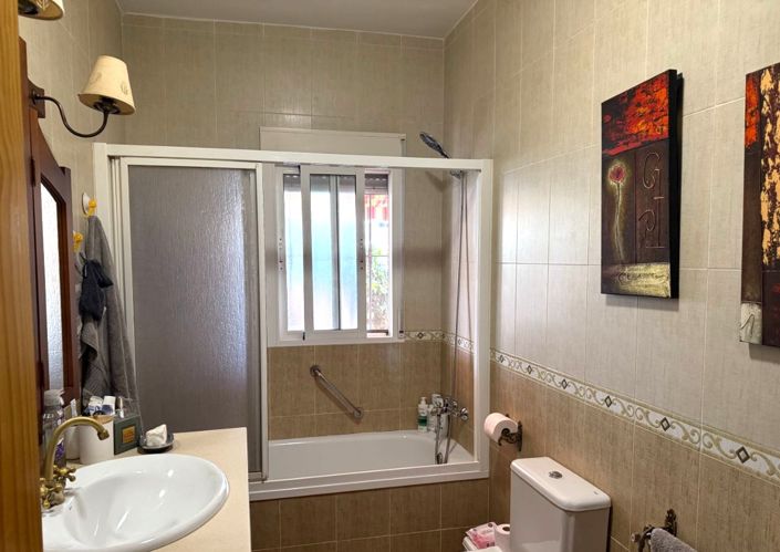 Image No.18-3 Bed Villa for sale