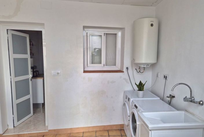 Image No.22-2 Bed Townhouse for sale