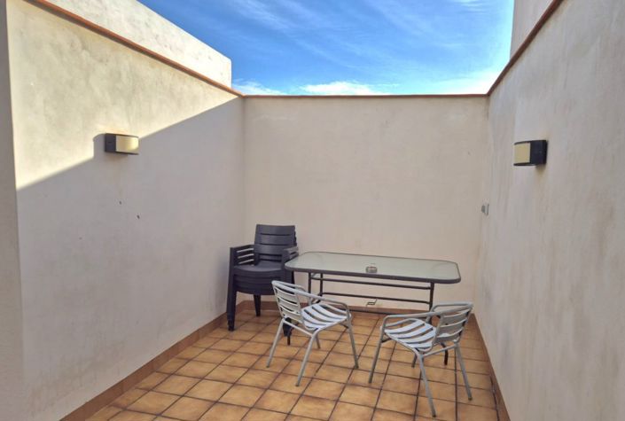 Image No.24-2 Bed Townhouse for sale