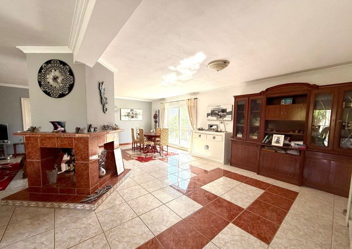 Image No.2-3 Bed Villa for sale