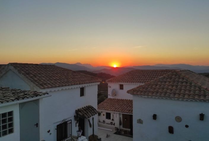 Image No.5-3 Bed Country House for sale