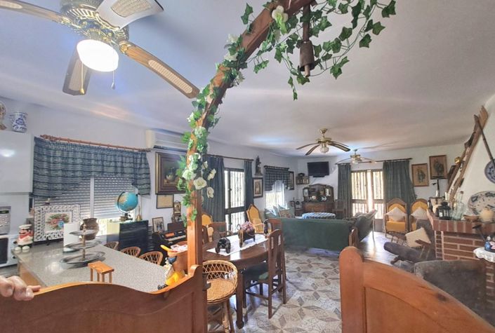 Image No.10-2 Bed Country House for sale