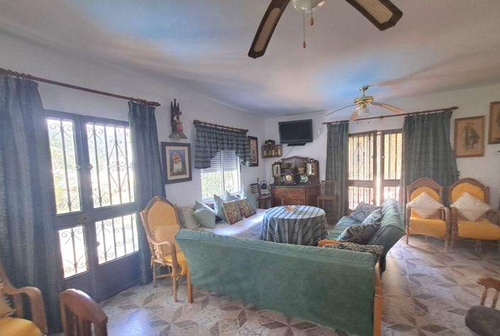 Image No.13-2 Bed Country House for sale