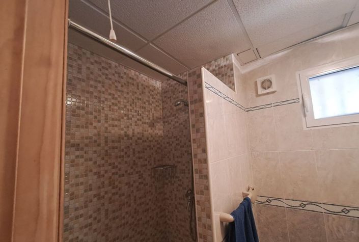 Image No.16-5 Bed Cottage for sale