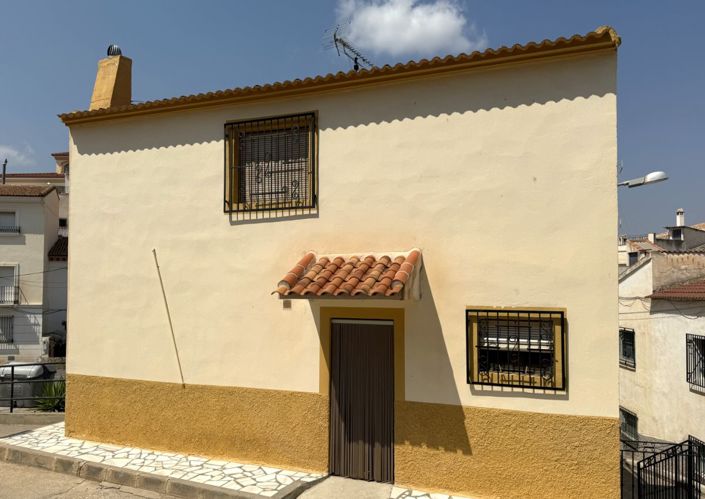 Image No.1-3 Bed Townhouse for sale