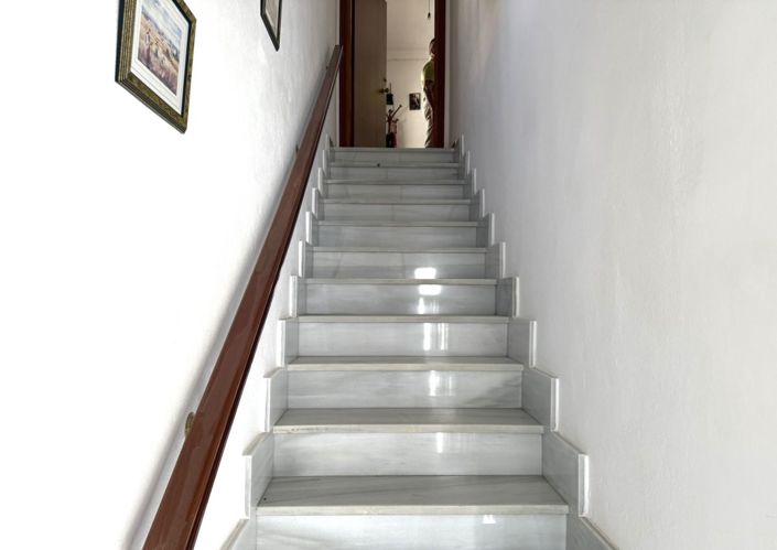 Image No.12-3 Bed Townhouse for sale