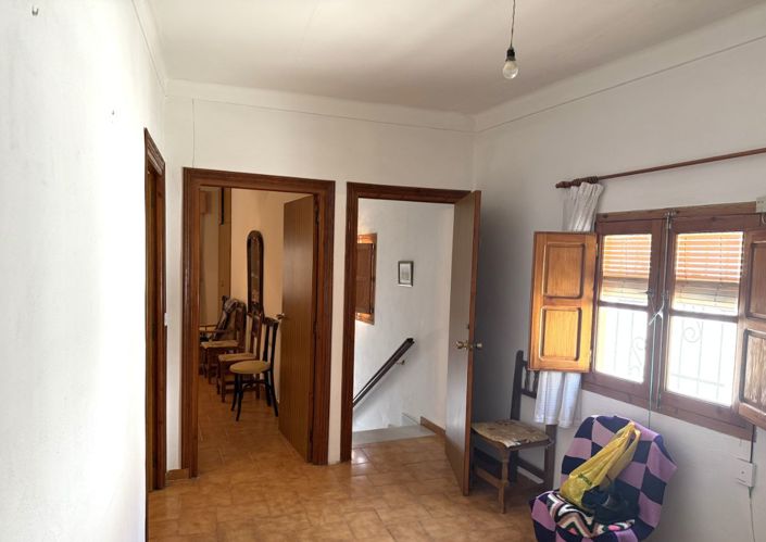 Image No.15-3 Bed Townhouse for sale