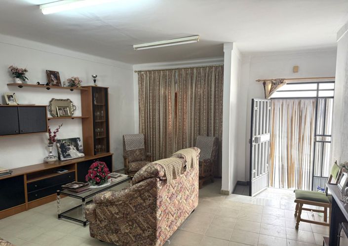 Image No.6-3 Bed Townhouse for sale