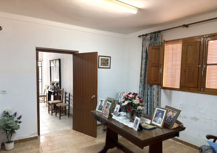 Image No.7-3 Bed Townhouse for sale