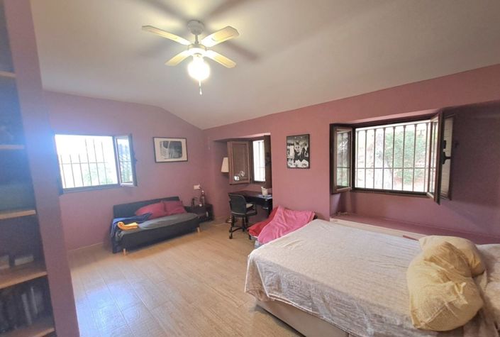 Image No.38-7 Bed Country House for sale