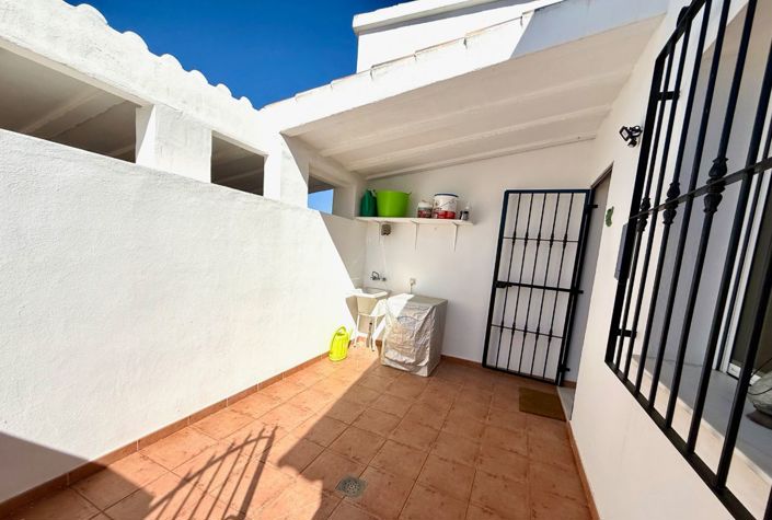 Image No.29-3 Bed Villa for sale