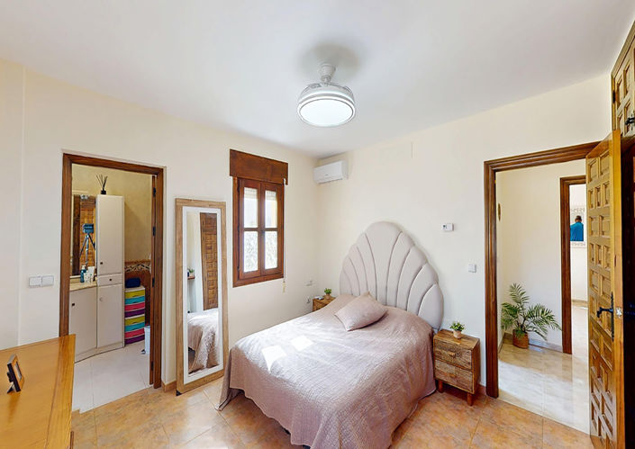 Image No.28-3 Bed Villa for sale