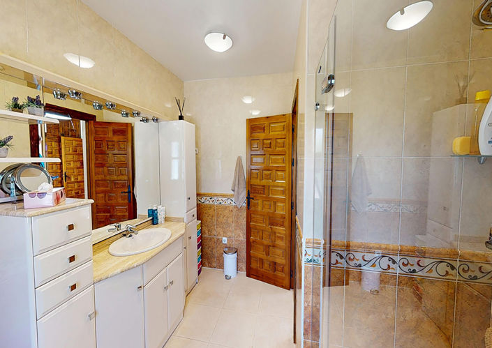 Image No.31-3 Bed Villa for sale