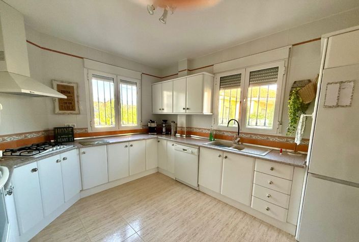 Image No.12-3 Bed Villa for sale