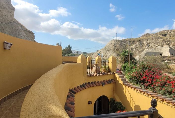 Image No.9-3 Bed Country House for sale