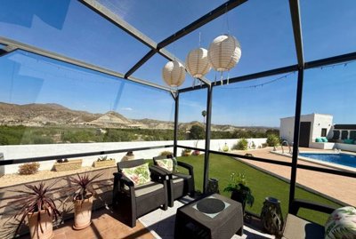 cfb2e3cd3ebf33bb2820f69a4c4403be81312