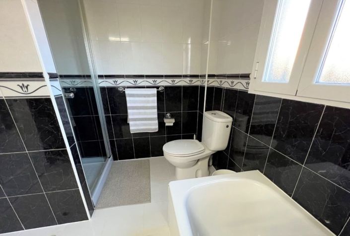 Image No.21-3 Bed Villa for sale