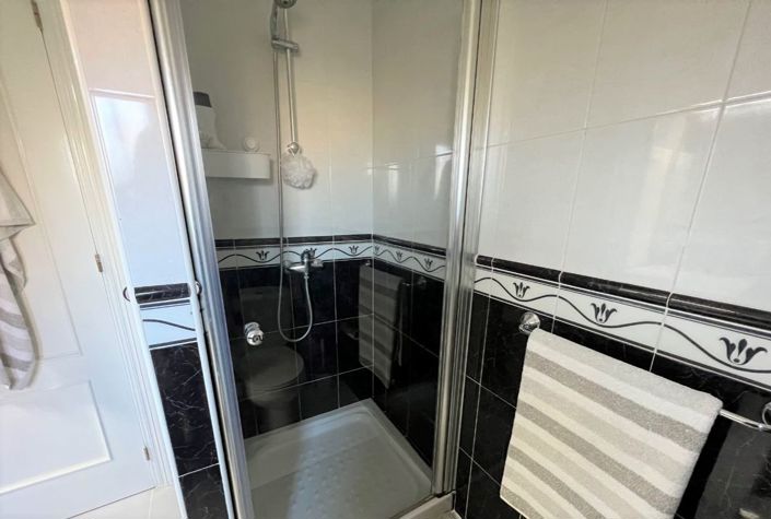 Image No.22-3 Bed Villa for sale