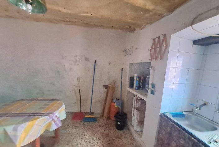 Image No.12-3 Bed Townhouse for sale