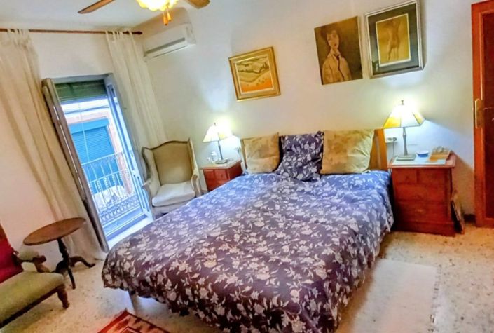 Image No.19-3 Bed Townhouse for sale