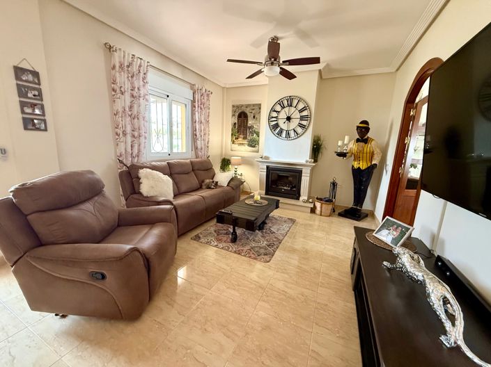 Image No.23-3 Bed Townhouse for sale