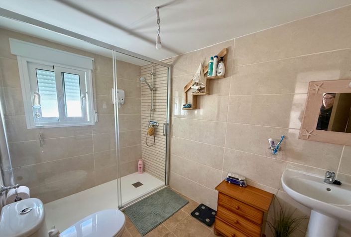 Image No.16-3 Bed Country House for sale